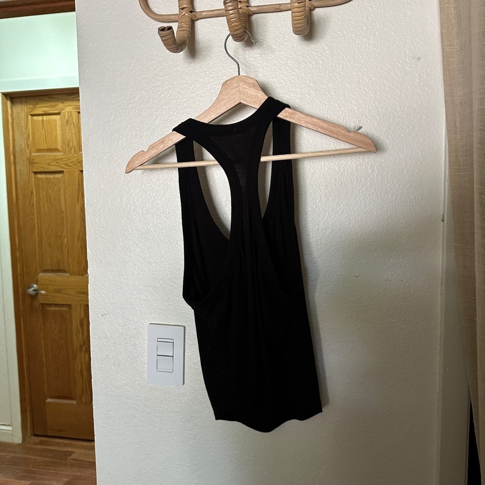 Old Navy Ribbed Crop Racerback Tank - Picture 3 of 3
